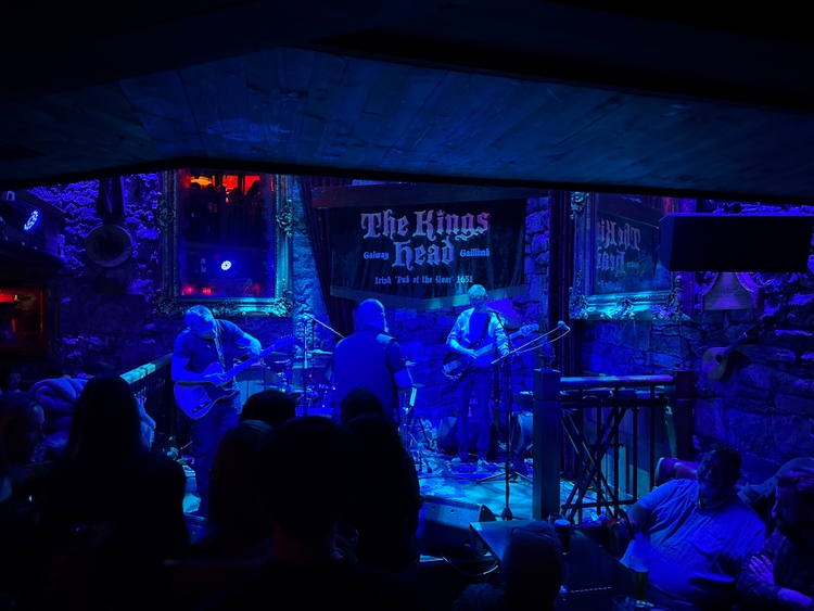 A music performance in The Kings Head